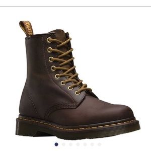 Dr. martens brown leather 1460 boots